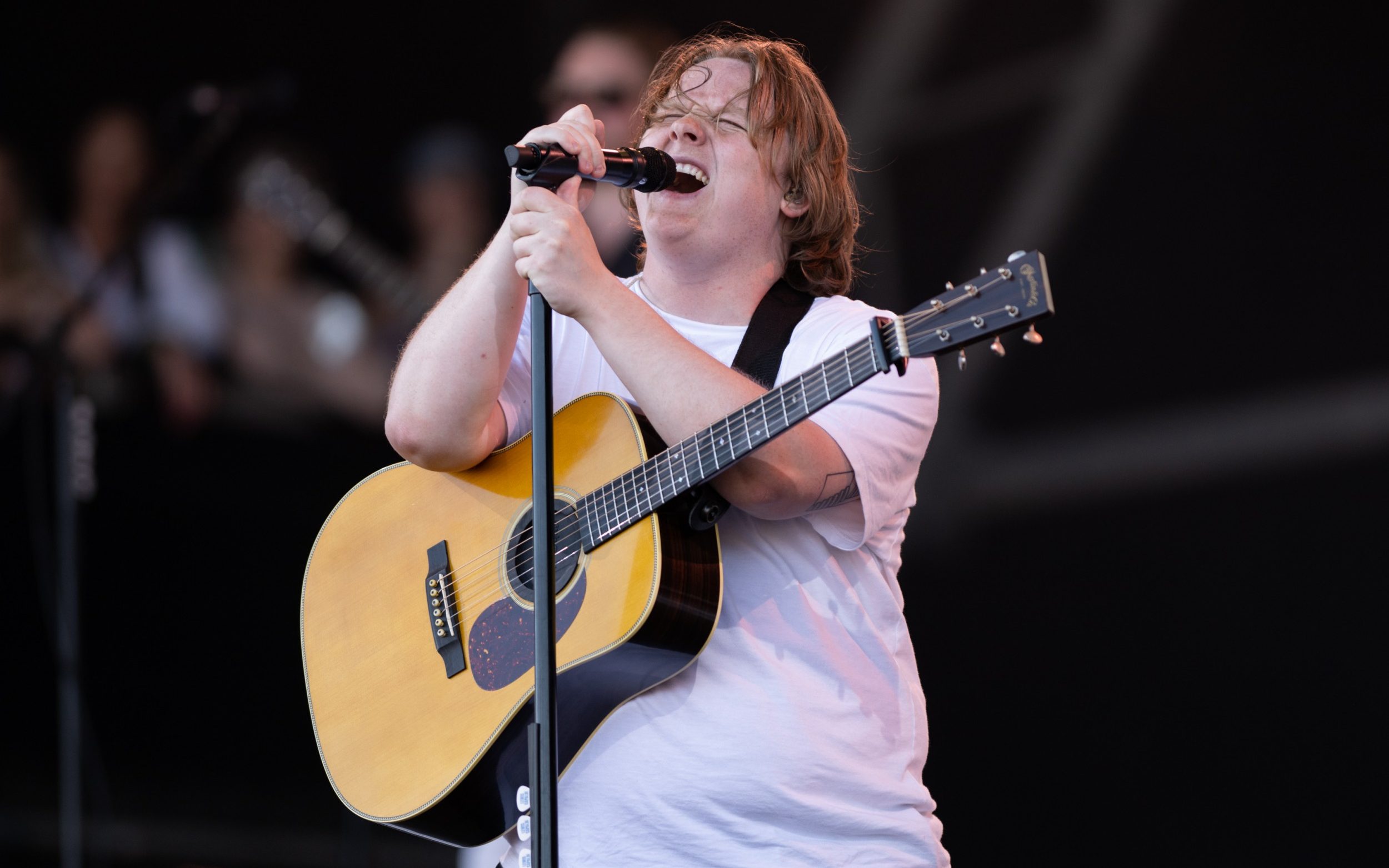 Glastonbury crowd throw their arms around struggling Lewis Capaldi and sing what he can’t
