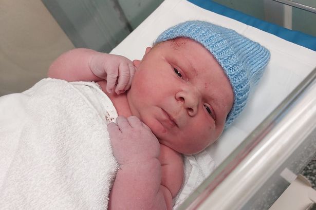 Mum gobsmacked as she gives birth to huge baby boy weighing over 13lbs