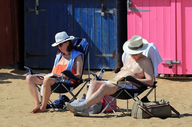 UK weather: Met Office issues heat health alert warning ahead of 28C sunshine blitz