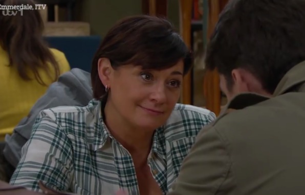 Emmerdale viewers swoon over Moira Dingle’s glam new hair transformation