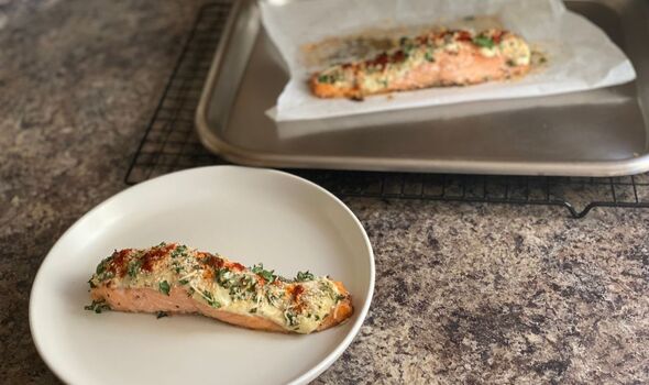 I made Mary Berry’s ‘easy’ baked salmon recipe topped with a parmesan crust in 20 minutes