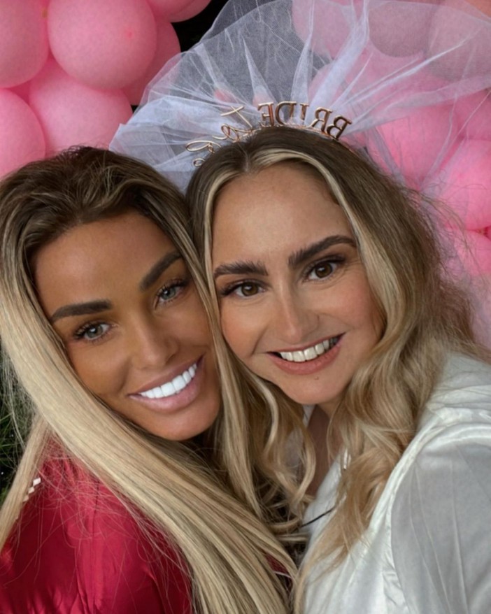 Katie Price begs for gig on huge reality show with sister Sophie after podcast success