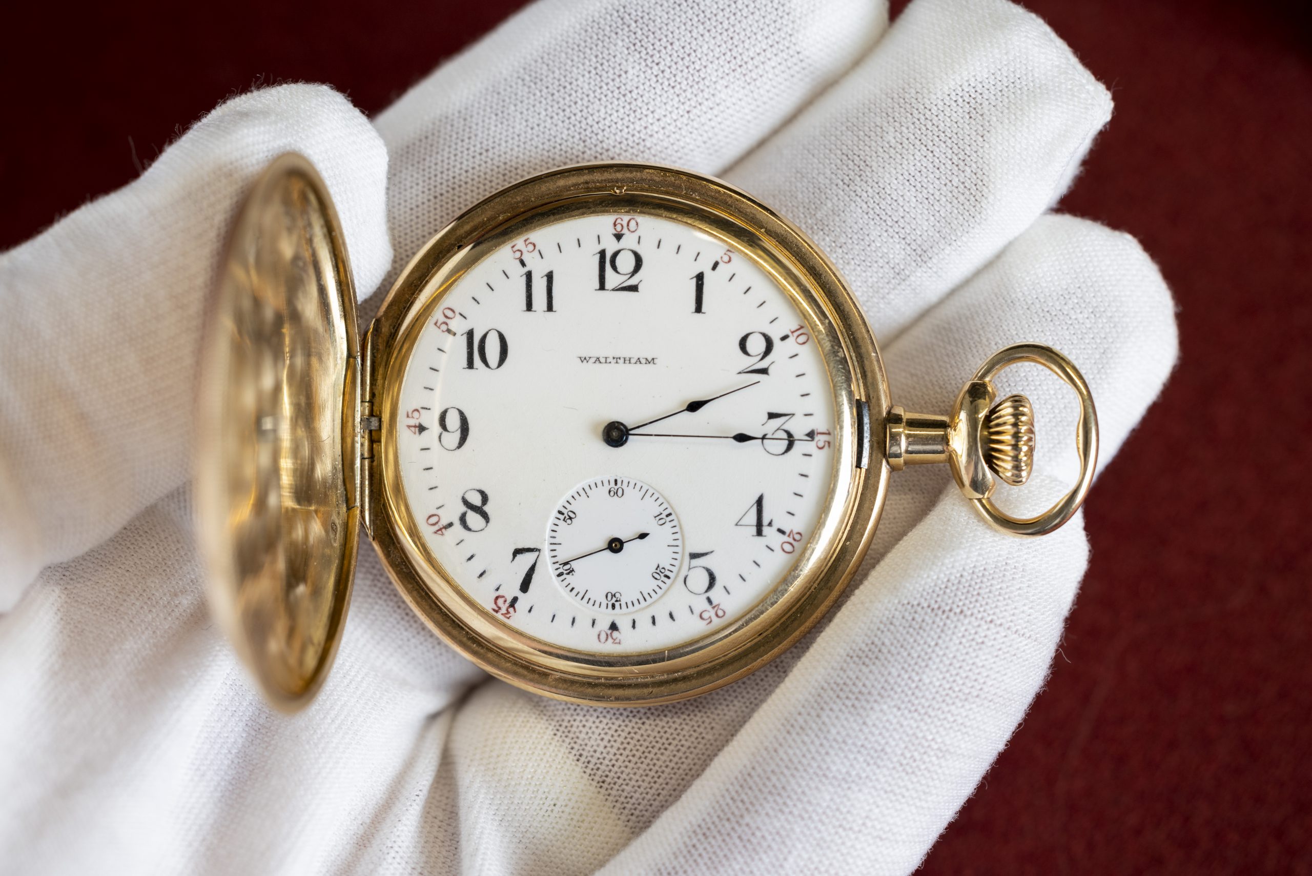 Gold pocket watch found on body of Titanic’s richest man after he went down with iconic ship goes on the market