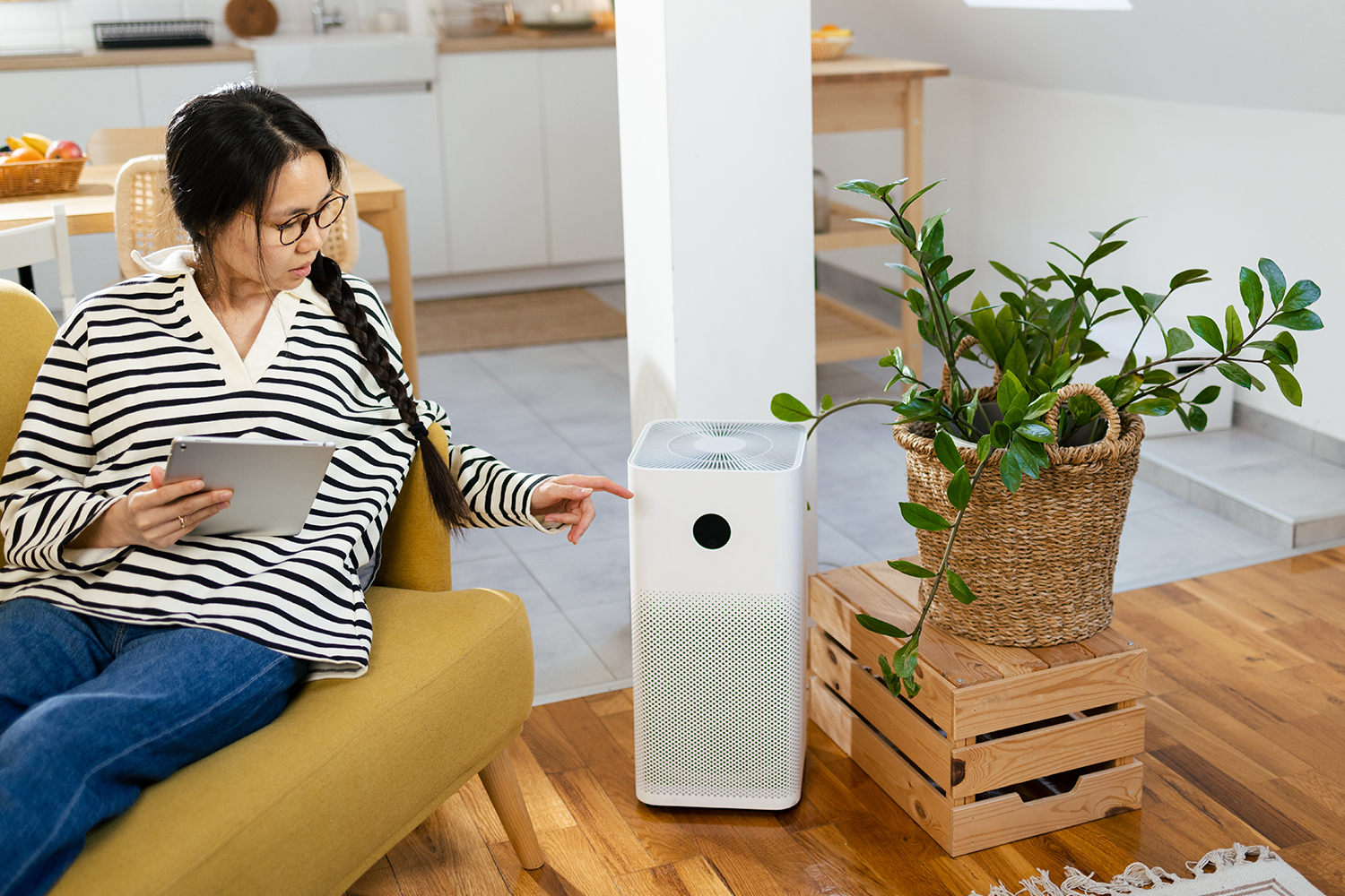 I used to clean vacation homes – my tips quicken the process, ditch paper towels and get an air purifier for maintenance
