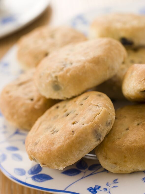 Mary Berry’s nostalgic Eccles cakes are filled with ‘spicy’ currants – cook in 15 minutes
