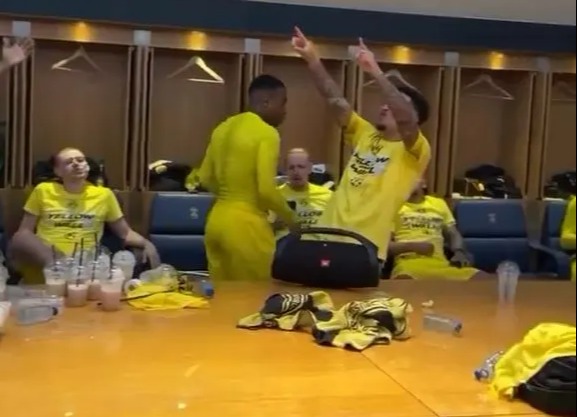 Watch Jadon Sancho belt out Adele as he leads Dortmund’s Champions League dressing room celebrations