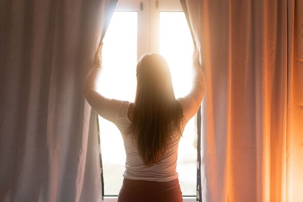Everyone in UK warned to keep curtains and blinds closed until Tuesday