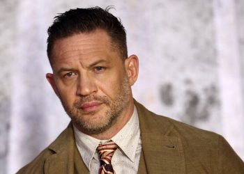 ‘Jaw-dropping’ new Netflix film with Tom Hardy hits No. 1 in charts