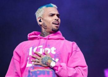Chris Brown releases first statement after £5 million bail