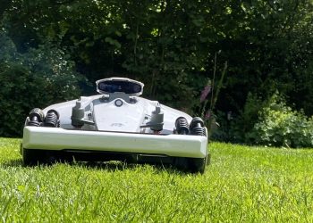 How do robot lawn mowers navigate without a boundary wire?