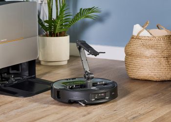 I spent two weeks with the world’s first robovac with a mechanical arm, and I’m optimistic but not sold quite yet