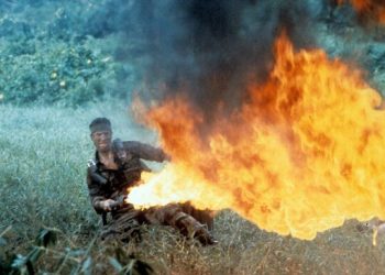 One of the ‘greatest war films ever made’ is on Amazon – Robert De Niro is ‘sensational’