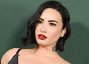 Demi Lovato draws flak for basic avocado toast tutorial