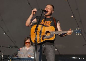 Zach Bryan delivers an unforgettable set to a sold-out crowd at Hyde Park