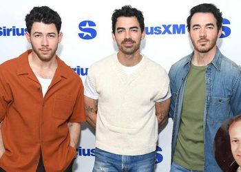 Jonas Brothers recall an ’embarrassing’ encounter with Buzz Aldrin