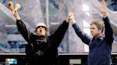 Oasis call council a ‘bunch of snakes’ over fan comments