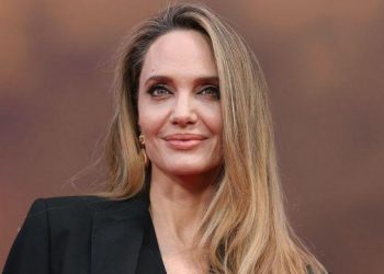 Angelina Jolie surprises fans with glamorous new look