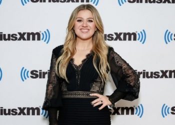Kelly Clarkson shows gratitude 23 years after winning ‘American Idol’