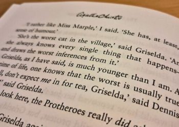 One of the best autumn reads is a British classic with a 4.04 rating on Goodreads