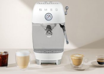 Smeg’s new 2-in-1 coffee machine makes smooth cold-brewed espresso in just two minutes – and it looks stunning