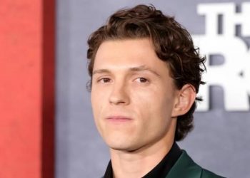 Tom Holland reflects on almost 4 years of sobriety