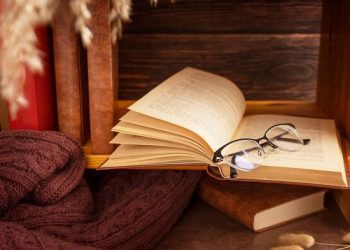 10 spooky books to read this October—from haunted house horror to paranormal romance 10 spooky books to read this October—from haunted house horror to paranormal romance