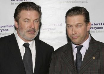 Alec Baldwin, brother Stephen Baldwin crash into tree