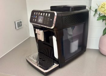 I used the Philips LatteGo 4400 Series for two weeks and found it produced excellent coffee, but its milk foaming could use improvement I used the Philips LatteGo 4400 Series for two weeks and found it produced excellent coffee, but its milk foaming could use improvement