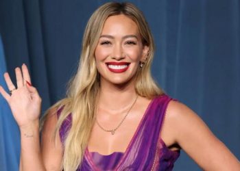 Hilary Duff finally returning to stage after more than a decade