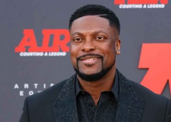 Chris Tucker faces pressure to explain photos with Jeffrey Epstein and Ghislaine Maxwell