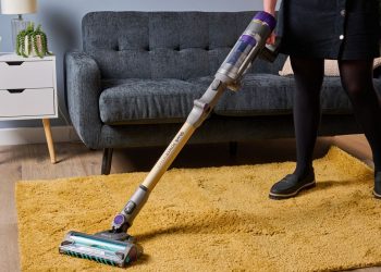 What’s the best vacuum for deep carpet? I tested a bunch of options side by side – this one was the clear winner