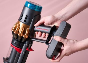 5 things you didn’t realize were damaging your Dyson vacuum’s battery