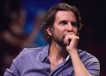 Bradley Cooper sets the record straight on plastic surgery rumours