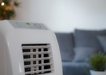 Ceramic heater vs fan heater: cost, efficiency, safety and more compared