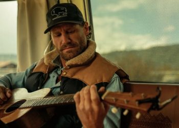 Chase Rice decides to take break from touring because of THIS