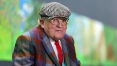 David Hockney says moving Bayeux Tapestry to UK is ‘madness’