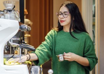 How to deep-clean your coffee maker for a better-tasting espresso in 2026 – a barista’s guide