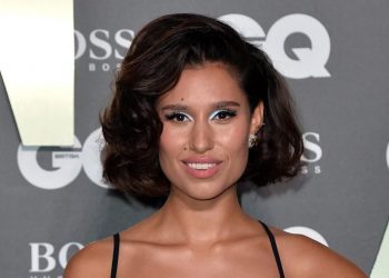 RAYE makes announcement about upcoming musical album