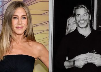 Jennifer Aniston gives peek into love life with cryptic snap of Jim Curtis