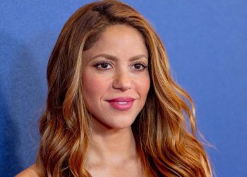 Shakira slips hard on stage during life show