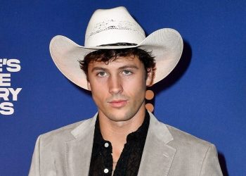 Rob Rausch reveals rare reason for disclosing his relationship status on air