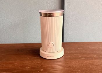 I used the Philips Baristina Milk Frother for two weeks and found it produced consistently thick foam, even from non-dairy milks — but it’s too thick for latte art