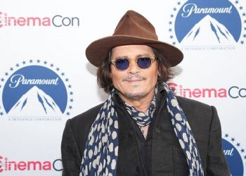 I watched Johnny Depp’s Ebenezer trailer at CinemaCon and his Scrooge is hilarious