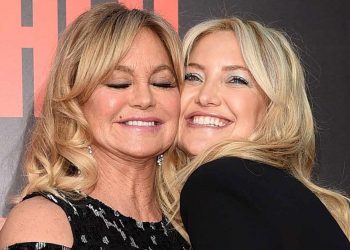 Kate Hudson shares why teaming up with Goldie Hawn ‘could be a disaster’