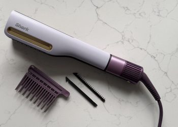 Shark’s SilkiPro Straight made my curly hair shine bright –I just wish it was easier to use