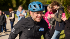 Olly Murs cheered on in charity challenge