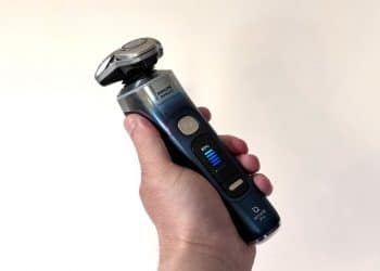 The Philips Norelco i9000 Prestige Ultra Day & Night delivers flagship rotary shaving with a sci-fi twist