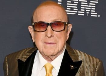 Clive Davis in ‘good spirits’ as he returns home from hospital to recover