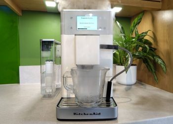 I test a lot of espresso machines, but the new KitchenAid KF4 has one of the smartest features I’ve ever seen — and it’ll stop your coffee maker from getting gross