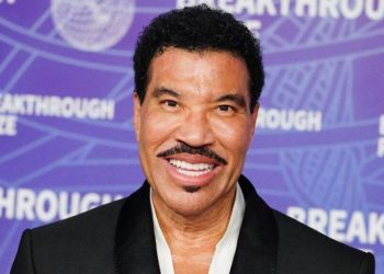 Lionel Richie postpones two upcoming concerts due to health woes